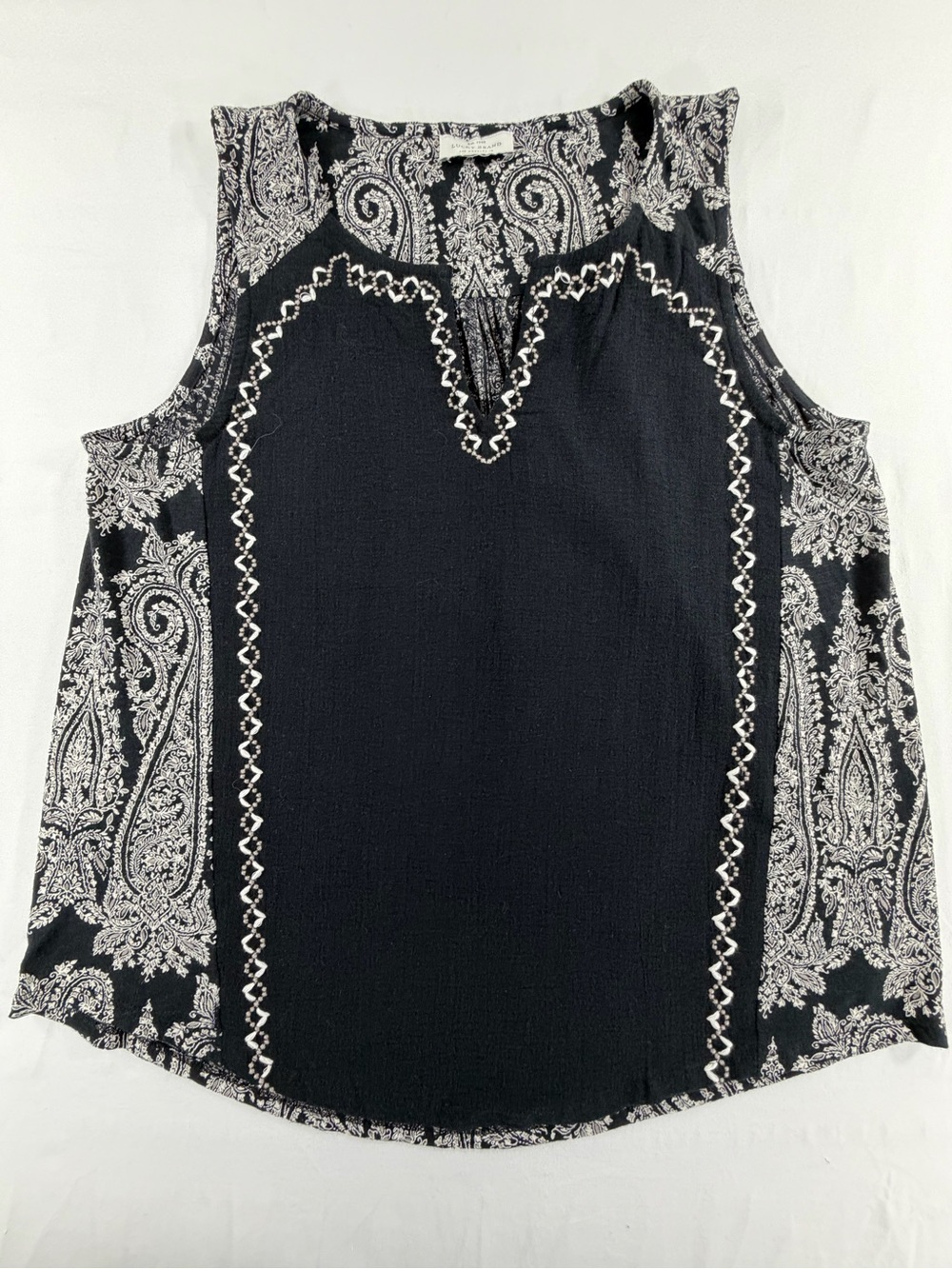 Lucky Brand Sleeveless Paisley Blouse Medium Black White Embroidered Boho Top
